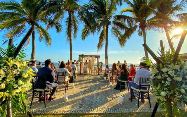 Emporio Ixtapa