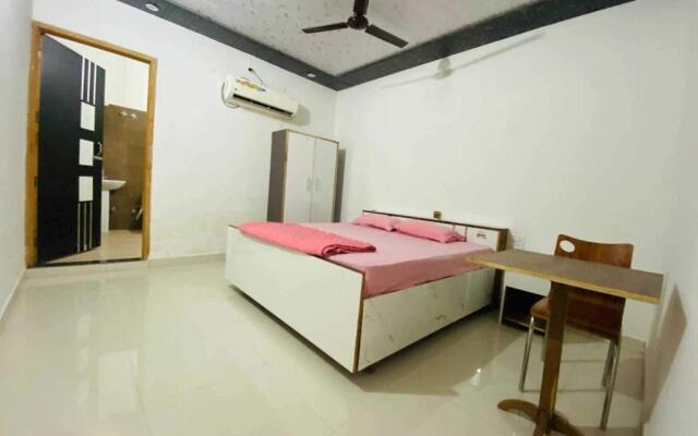 OYO Mayura Guest House