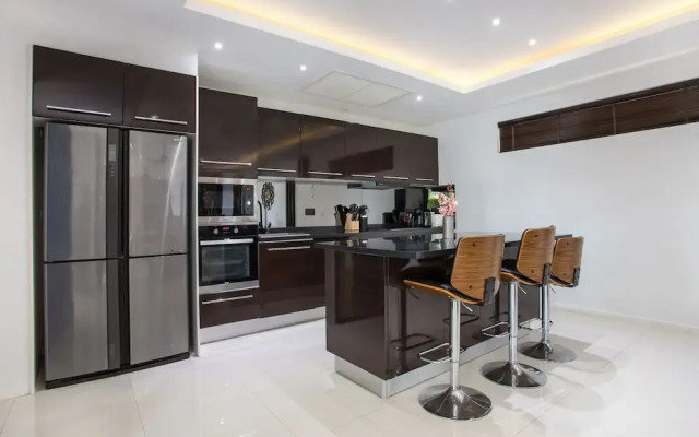 Tropical Seaview Pool Villa Dragon A