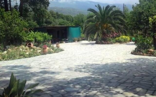 Okeanis Apartments