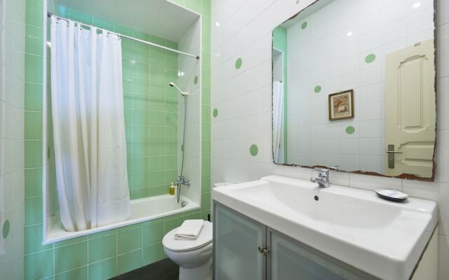 Renovated Spacious Baixa Apartment, By TimeCooler