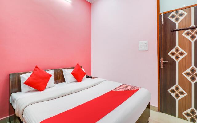 Trimurti Palace by OYO Rooms