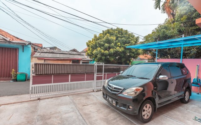Oyo 2251 D'Sasya Syariah Residence 2