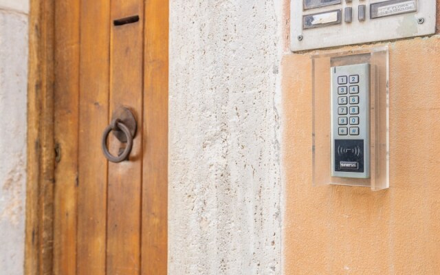 "charming Apartment in Campo de' Fiori"