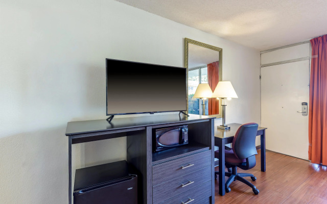 Motel 6 Dumfries, VA