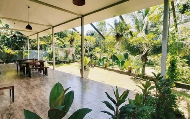Baan Hinlad Home and Hostel
