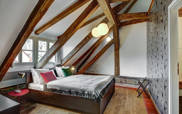 4 Arts Suites