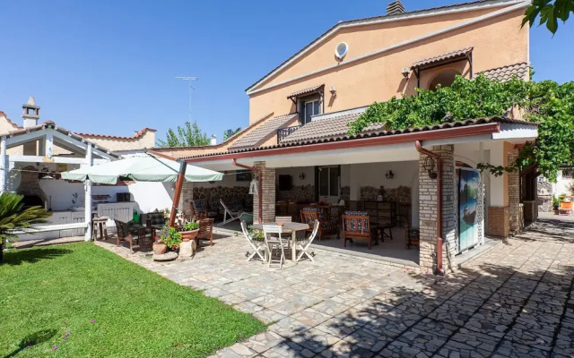Villa Erika with private garden