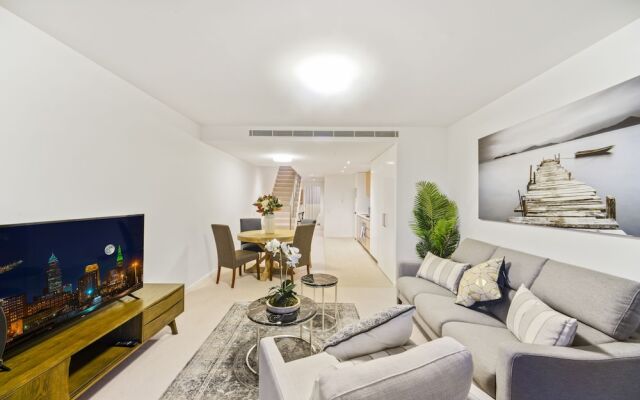 HomeHotel-Luxurious next to Shopping