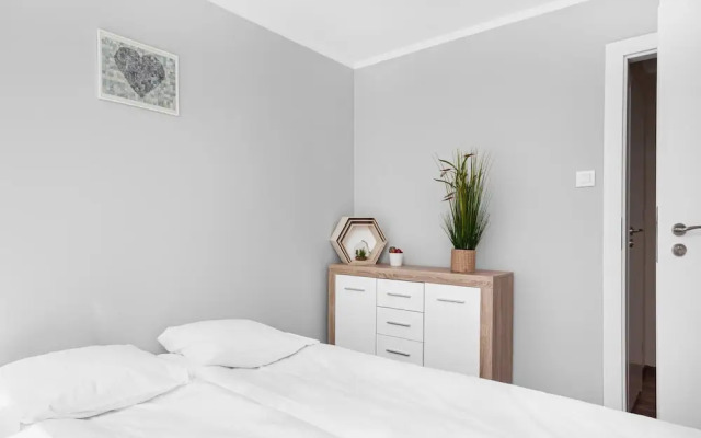 Apartment Solidarnosci Warsaw by Renters