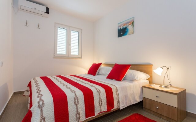 Sea View Apartments - Perovic