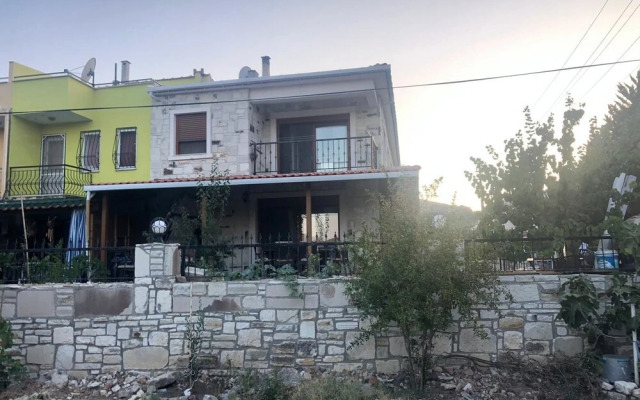 Tas Villa