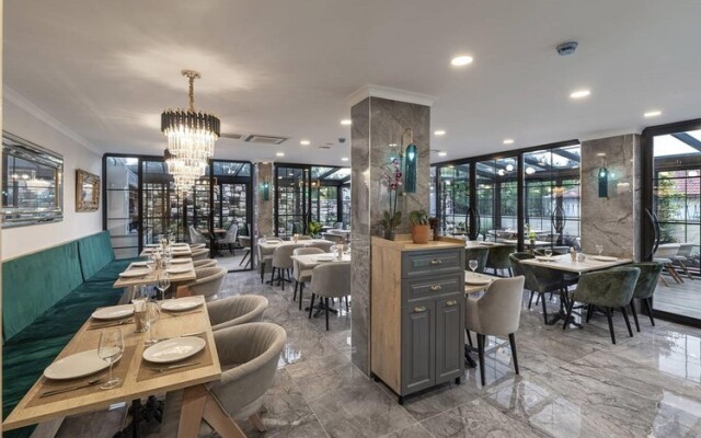 Lagun Castle Otel - Spa