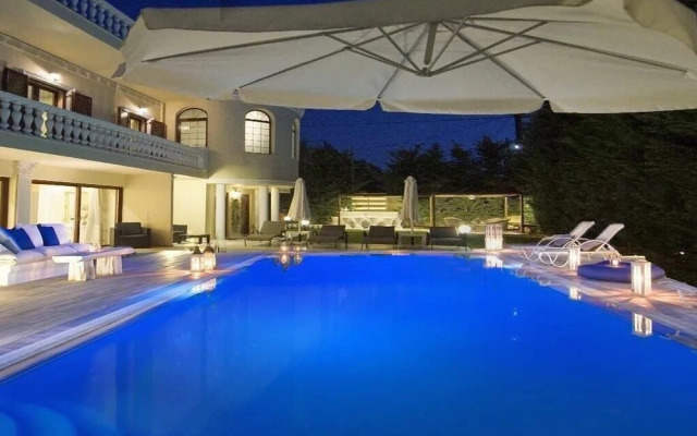 Peaceful Villa With Private Heated Pool Jacuzzi