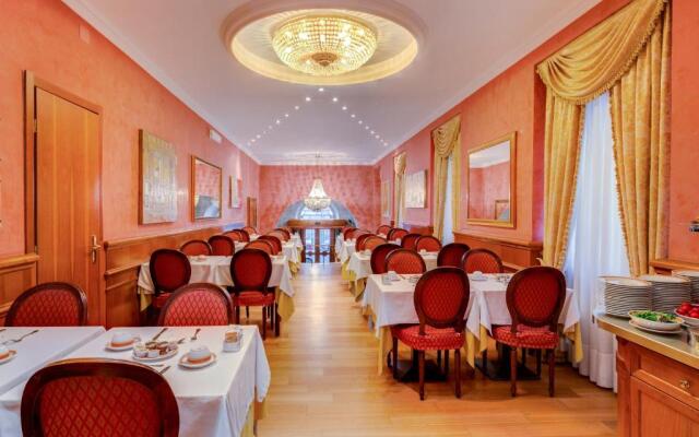 Hotel Raffaello, Sure Hotel Collection by Best Western