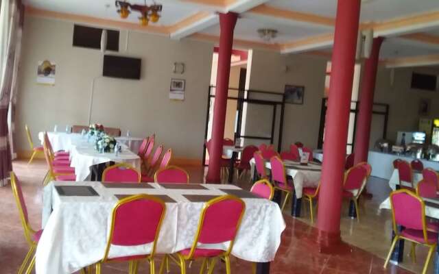 Flagship Piazza Hotel - Hostel