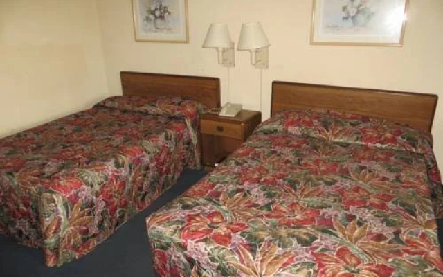 Budgetel Inn & Suites