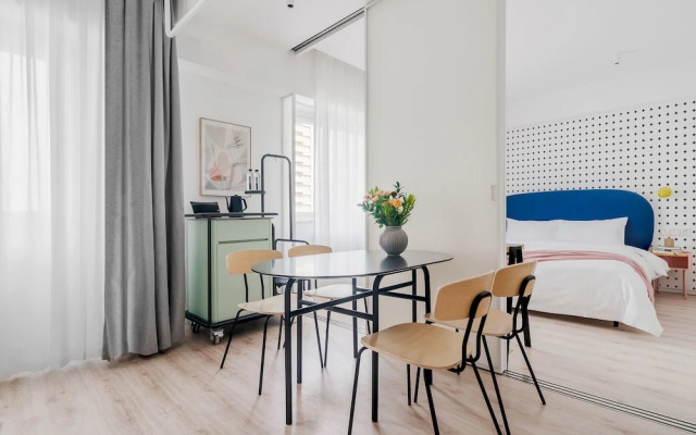 Stey 798 Art Zone Hotel