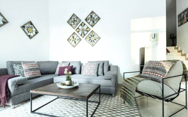 Remarkable & Gorgeous 1BR Loft in Jbr!