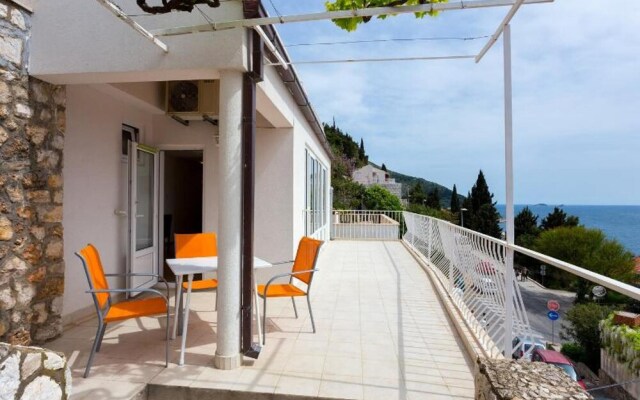 Charming Studio Apartment With Beautiful Panoramic sea View