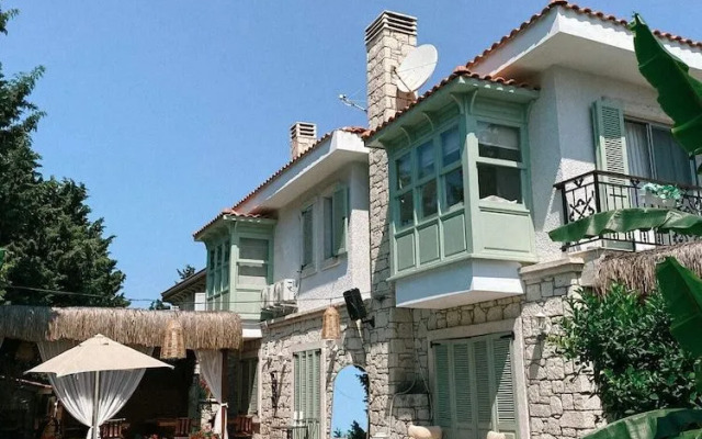 Ella Alaçatı Otel