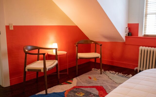 The Charleston House Bed & Breakfast