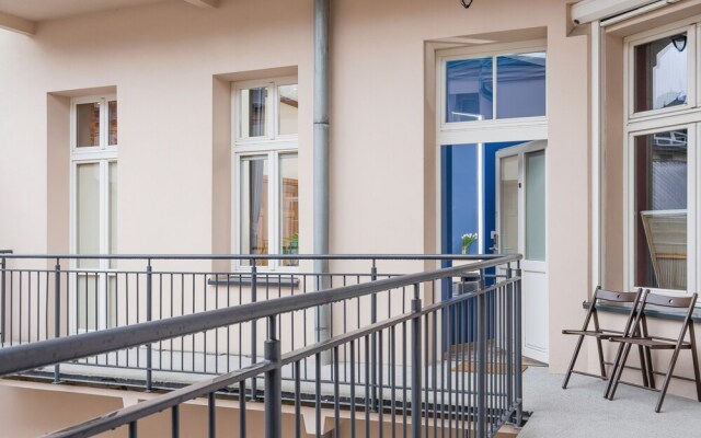 Apartment Brzozowa Krakow by Renters