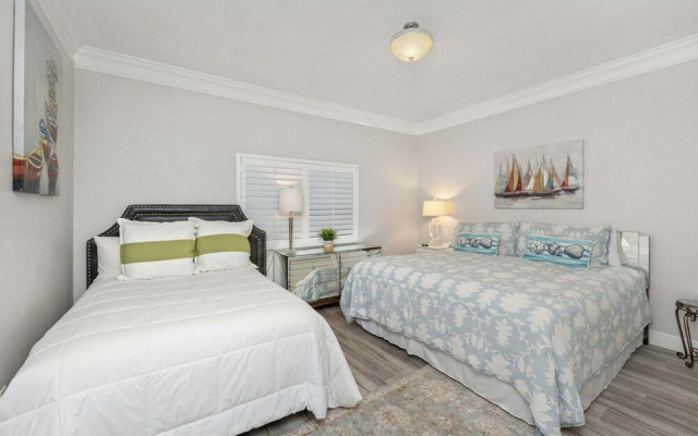 Shoreline Towers 2123 2 Bedroom Condo
