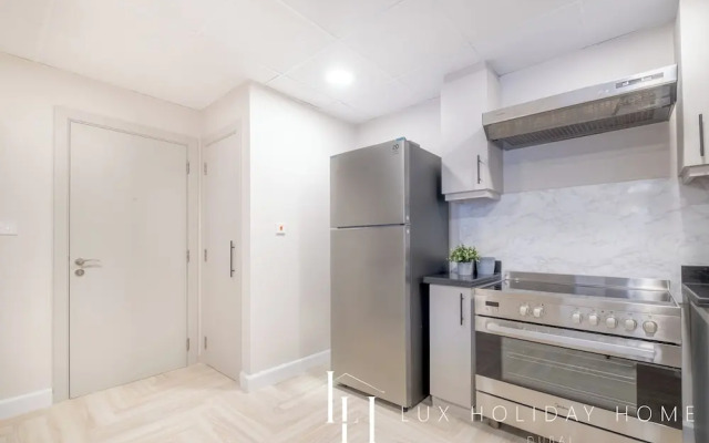 LUX The Luxurious Central JBR Suite 2