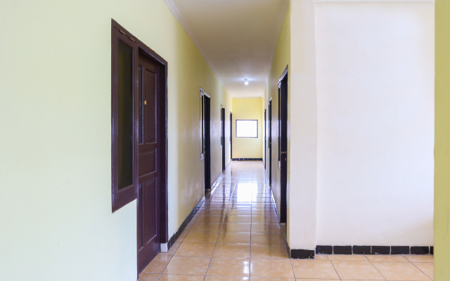 OYO 2547 Assirot Residence