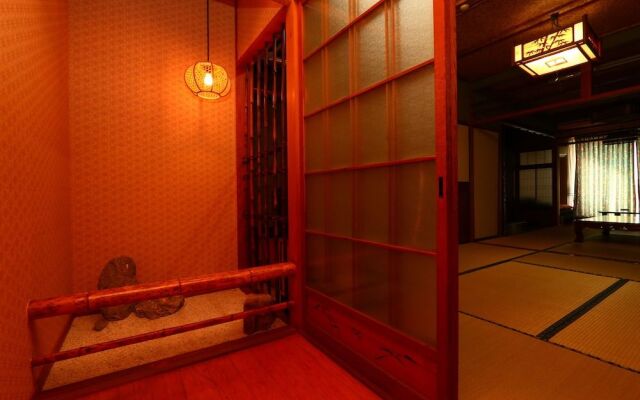 Hunagoya Takatori Ryokan