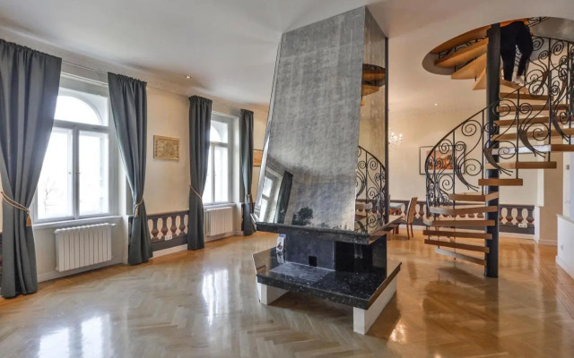 Panoramic Loft