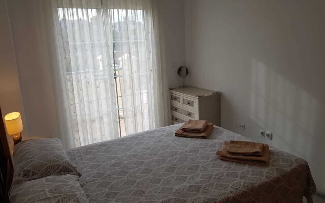 Modern 2 Bedroom Holiday Home