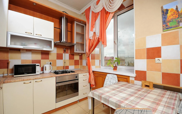 Apartments on Leningradskaya square 3