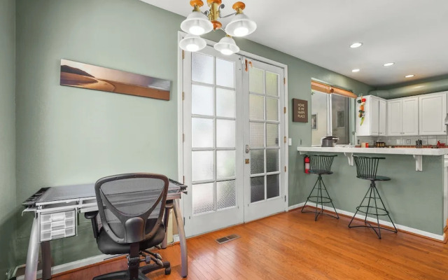 Beautiful 2BR in Silver Terrace