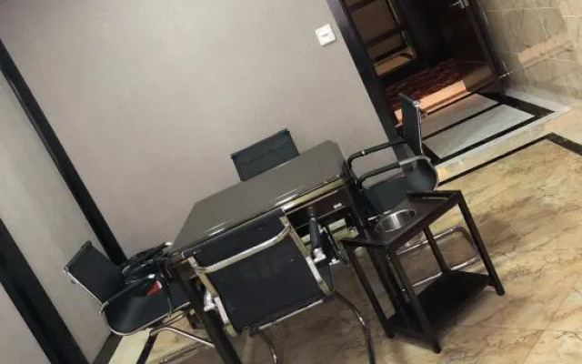 Linhai Phoenix Town Business Hotel