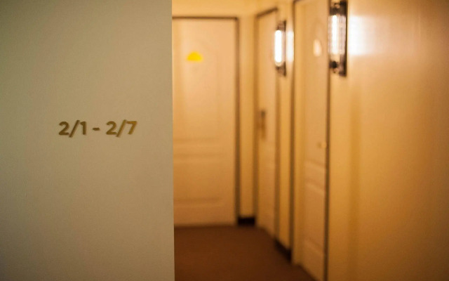 The Motley House - Hostel