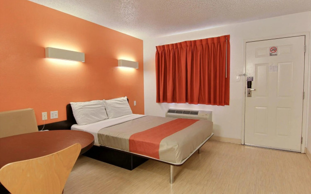 Motel 6 Austin, TX - North Central