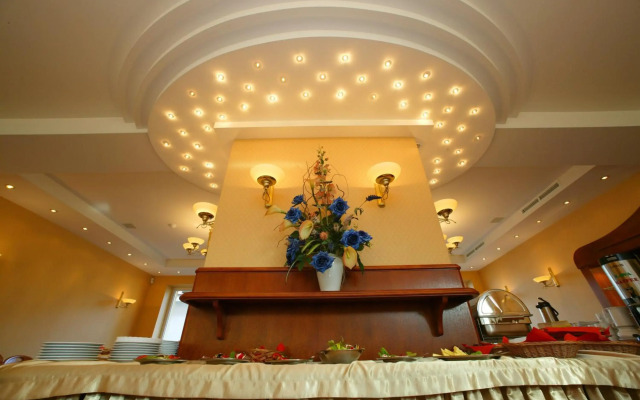 Hotel Polaris III