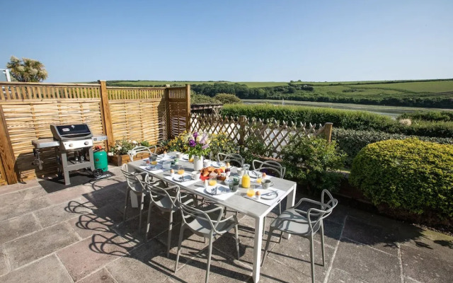 Newquay Tamarisk Lodge on the Gannel