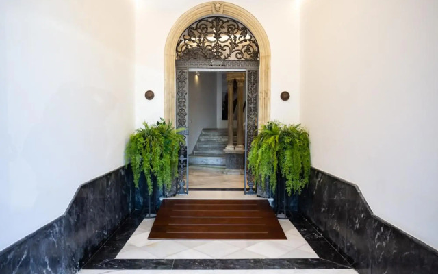 Plazuela del Carbón Suites