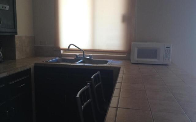 Los Jitos Hotel & Suites