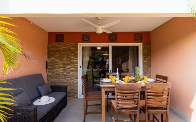 2br2 5BA Townhouse w Pool 3min Walk 2 Eaglebeach