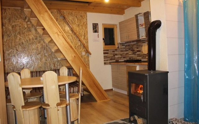 Chalet Garden 2