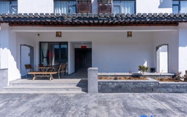 Yueke Village Country Inn