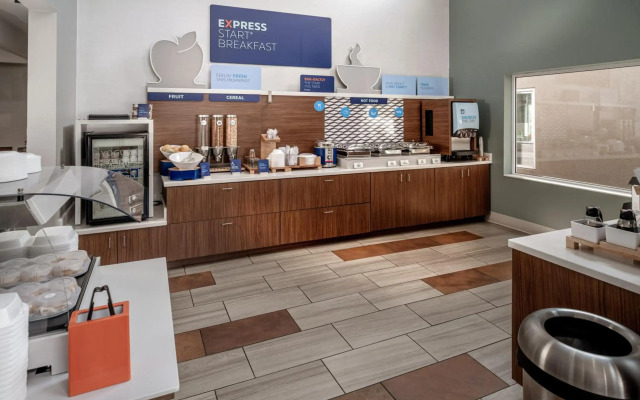 Holiday Inn Express Hotel & Suites Pikeville by IHG