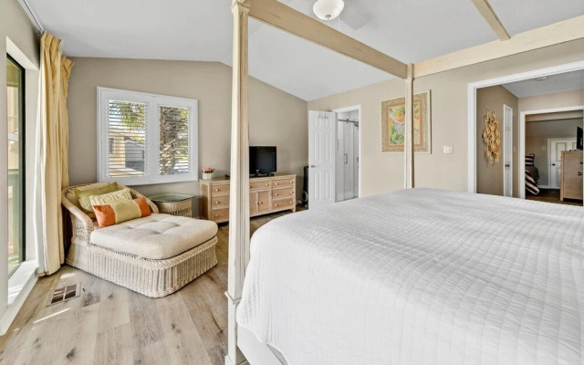 Boardwalk 199 3 Bedroom Condo by Redawning