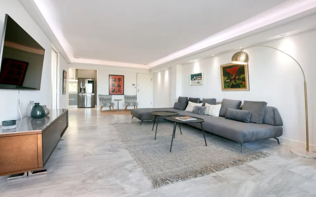South Blue Luxury Apartment in Vouliagmeni