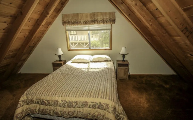 Cabin On The Lake - 2 Br cabin by RedAwning