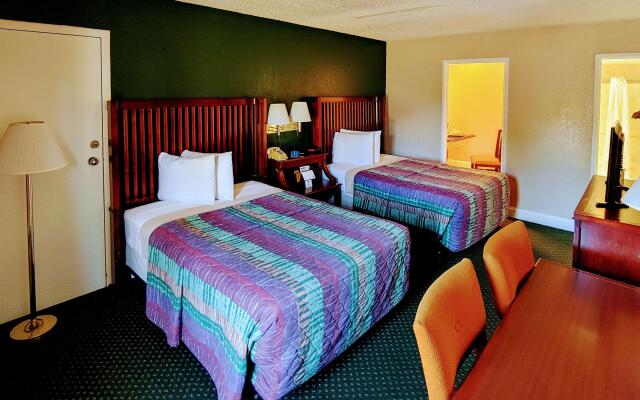 Rodeway Inn Maingate